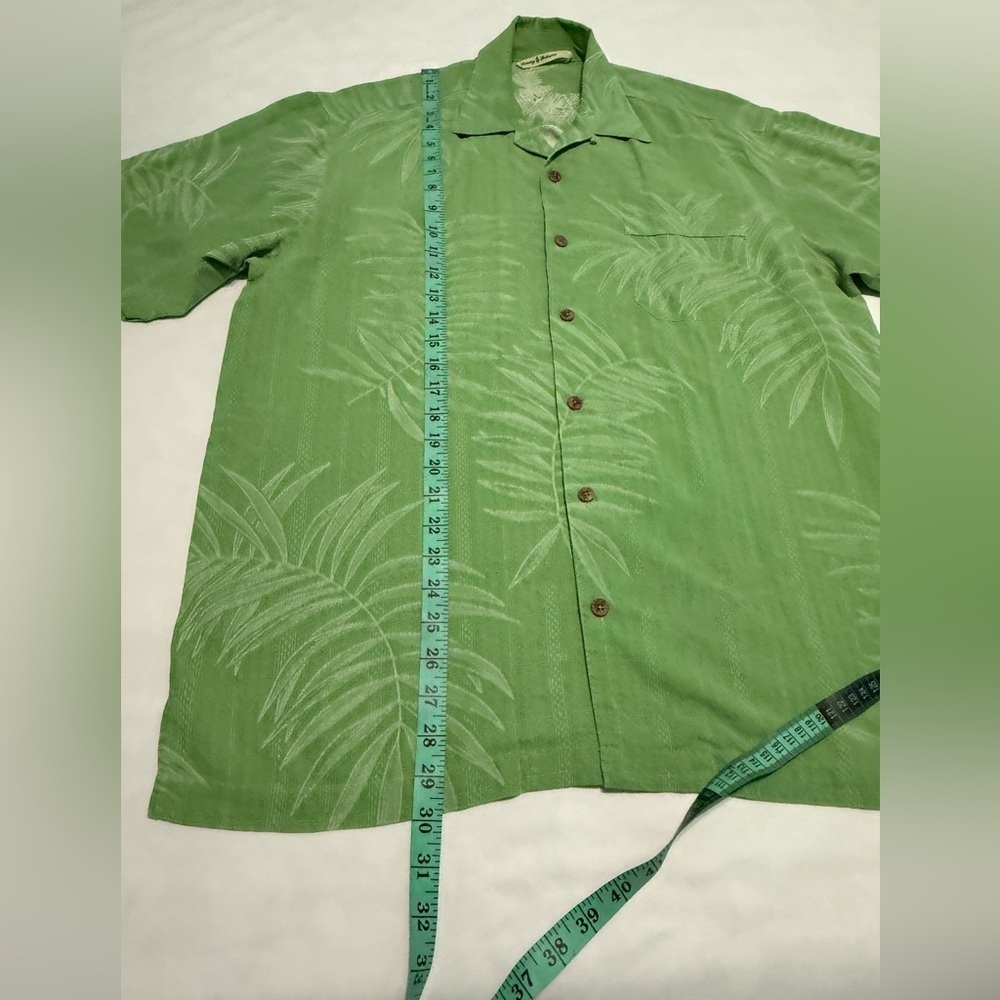 Tommy Bahama button up Hawaiian 100% silk shirt M - Picture 4 of 7
